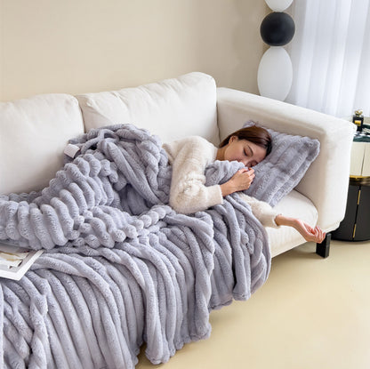 SoftWind Bubble Faux Fur Throw - Soft Luxury to Wrap Yourself In