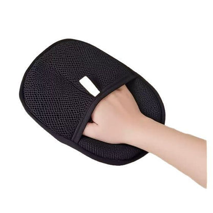 Gentle Clean Pet Glove – Where Grooming and Cleaning Come Together
